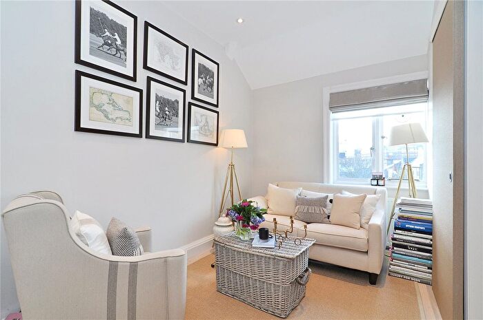 1 Bedroom Flat To Rent In Cadogan Gardens, London, SW3