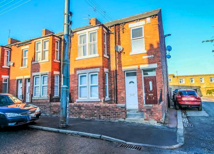 1 Bedroom Flat To Rent In Gladstone Terrace, Sulgrave, Washington, Tyne And Wear, NE37