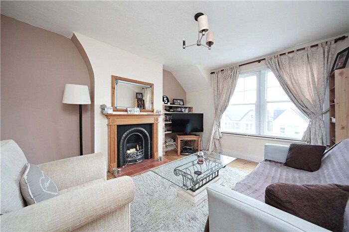 1 Bedroom Flat To Rent In Cavendish Road, Clapham South, SW12