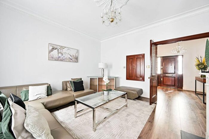 5 Bedroom Terraced House To Rent In Brick Street, Mayfair, London, W1J