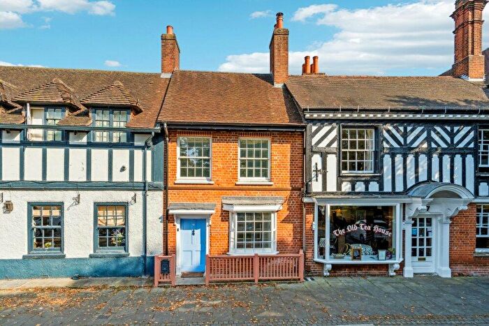 3 Bedroom Terraced House To Rent In Windsor End, Beaconsfield, Buckinghamshire, HP9