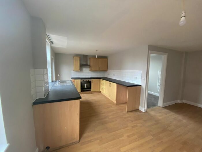 1 Bedroom Flat To Rent In Throstlenest Avenue, Wigan, WN6