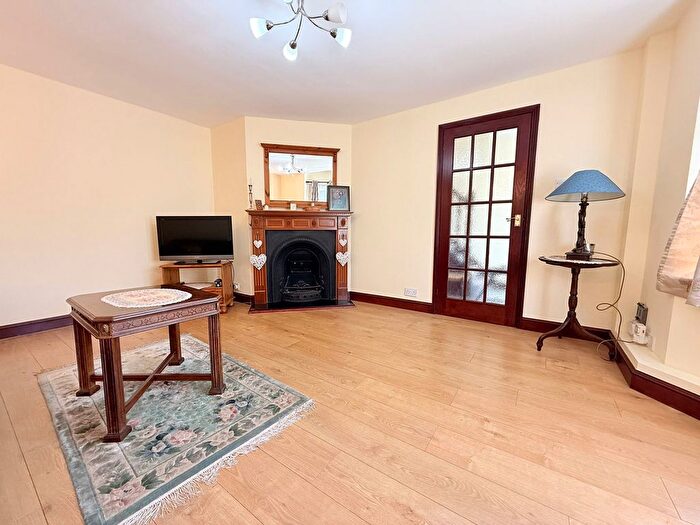 3 Bedroom Semi-detached House To Rent In Bagshot Green, Bagshot, GU19