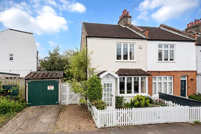 3 Bedroom End Terrace House For Sale In Kings Road, Long Ditton, KT6