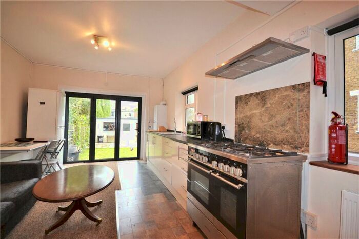 7 Bedroom House To Rent In Rossiter Road, Balham, London, SW12