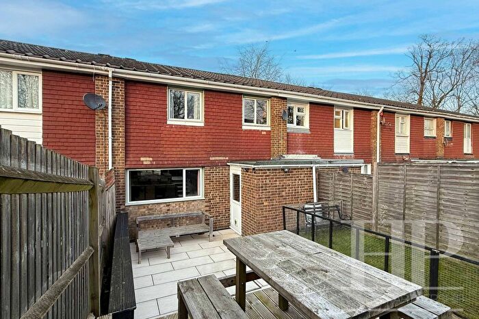 3 Bedroom Terraced House For Sale In Selsey Road, Crawley, RH11