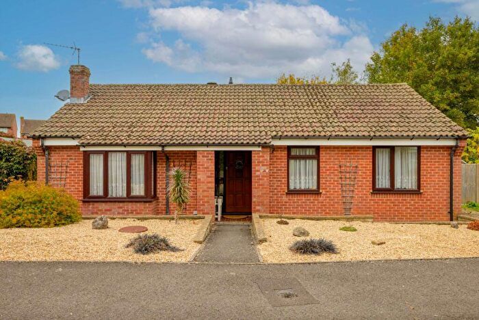 3 Bedroom Detached Bungalow For Sale In Poveys Mead, Kingsclere, RG20