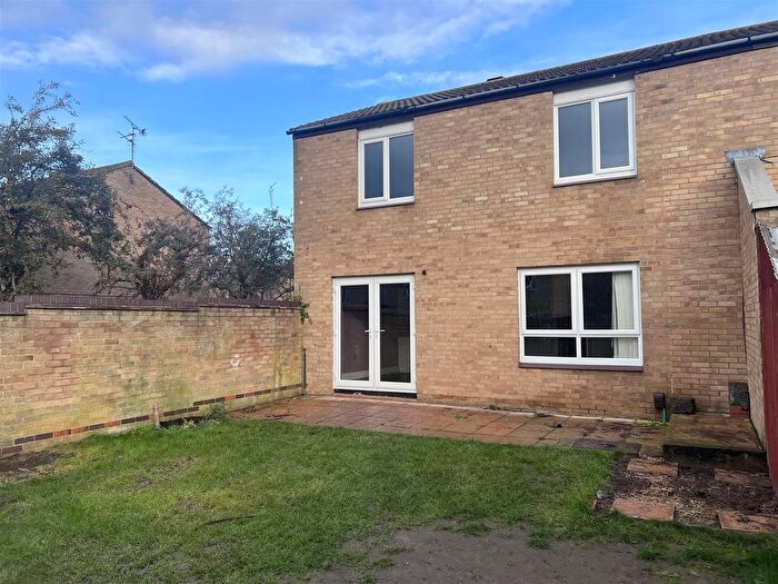 3 Bedroom Semi-Detached House To Rent In Medworth, Orton Goldhay, Peterborough, PE2