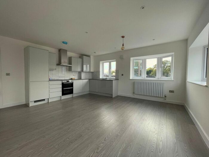 2 Bedroom Flat To Rent In Widford Road, Chelmsford, CM2