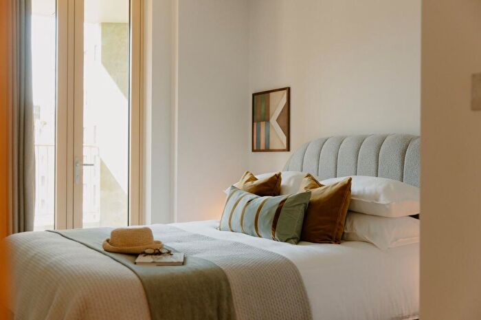 3 Bedroom Apartment To Rent In Embassy Boulevard, London, SW11