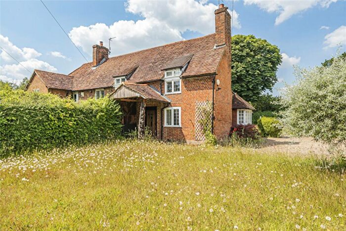 3 Bedroom End Of Terrace House For Sale In Ockham Road North, Ockham, Surrey, GU23