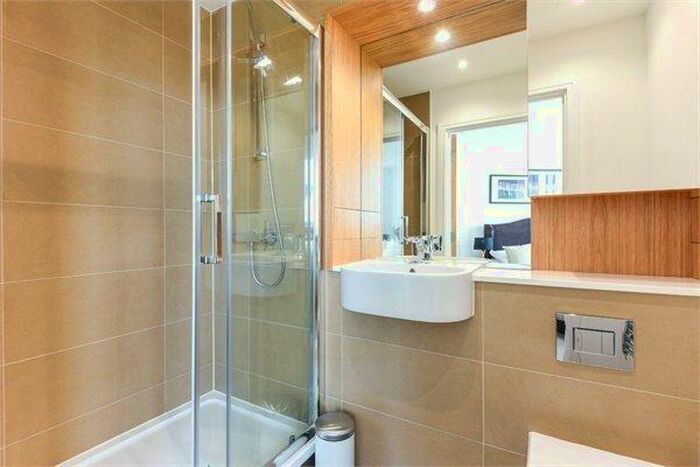3 Bedroom Apartment To Rent In City West Tower, High Street, London, E15
