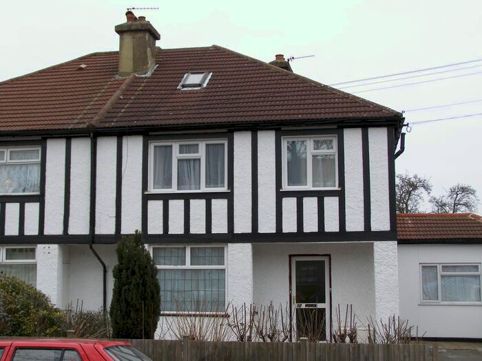 1 Bedroom Flat To Rent In Carlton Avenue, Harrow, HA3