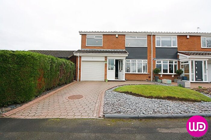 4 Bedroom Semi Detached House For Sale In Jonquil Close, Chapel Park, Newcastle Upon Tyne, Tyne Amp; Wear, NE5