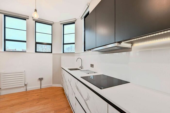 2 Bedroom Flat To Rent In Dehavilland Studios, Clapton, London, E5