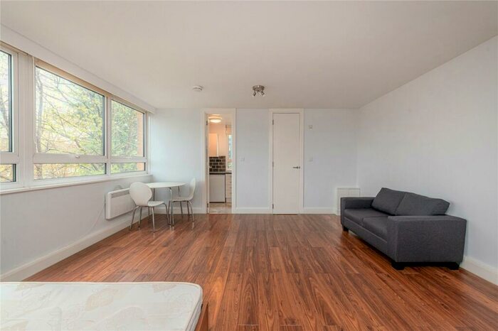 Studio To Rent In Hornsey Lane, London, N6