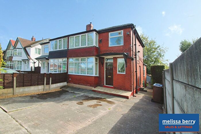 3 Bedroom Semi-Detached House For Sale In Heys Road, Prestwich, Manchester, M25