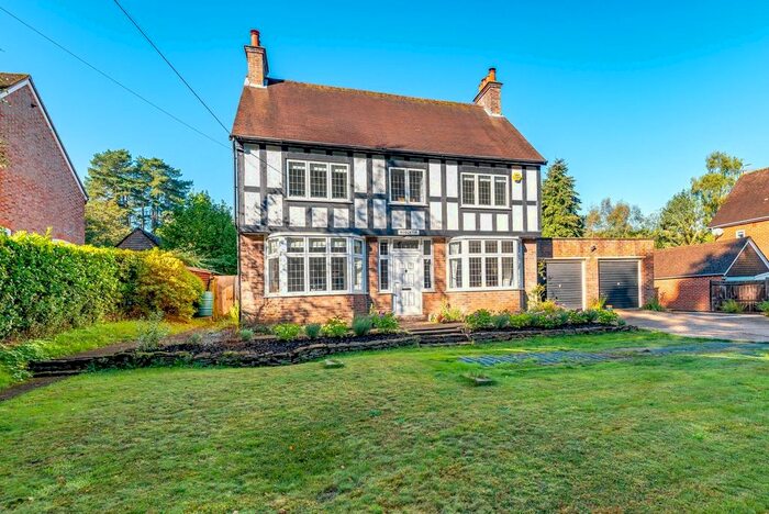 4 Bedroom Detached House To Rent In Petworth Road, Wormley, Godalming, GU8