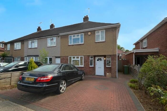 1 Bedroom Maisonette To Rent In Stafford Road, Ruislip, HA4