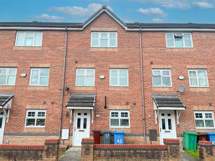 4 Bedroom House To Rent In Kilmaine Avenue, Manchester, M9