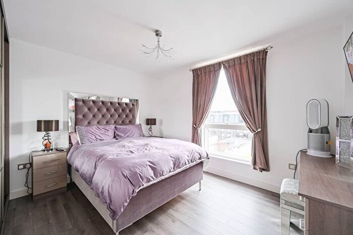 1 Bedroom Flat To Rent In Honour Lea Avenue, Stratford, London, E20