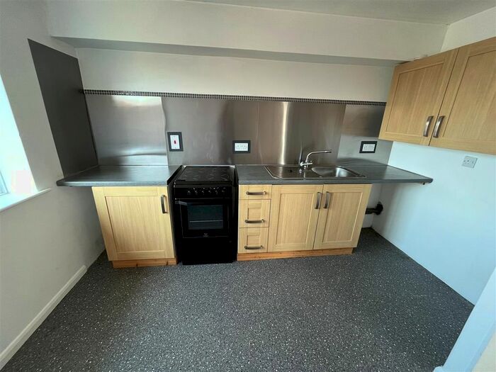 1 Bedroom Studio To Rent In St. Winefrides Road, Littlehampton, BN17