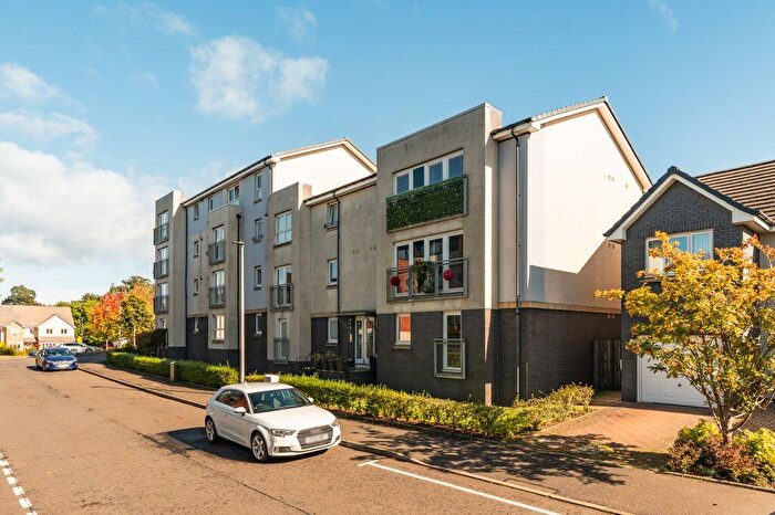 2 Bedroom Flat For Sale In / Ashwood Gait, Edinburgh, EH12