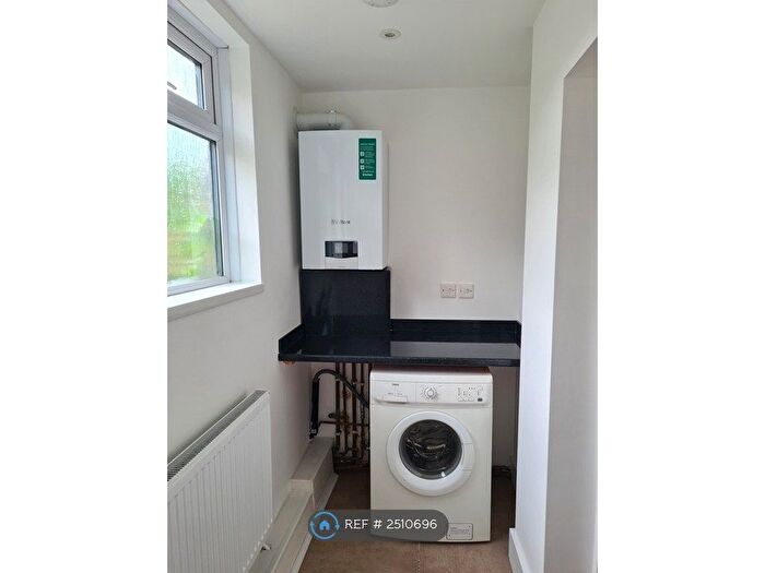 4 Bedroom Semi-Detached House To Rent In Fulwell Road, Teddington, TW11