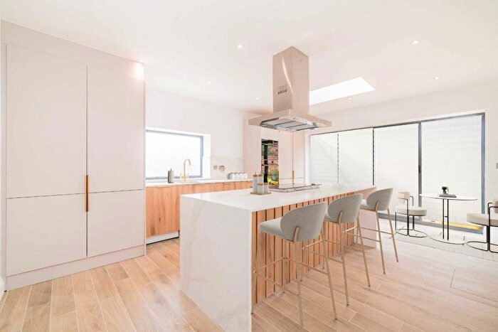 3 Bedroom Property For Sale In Claremont Road, West Ealing, W13