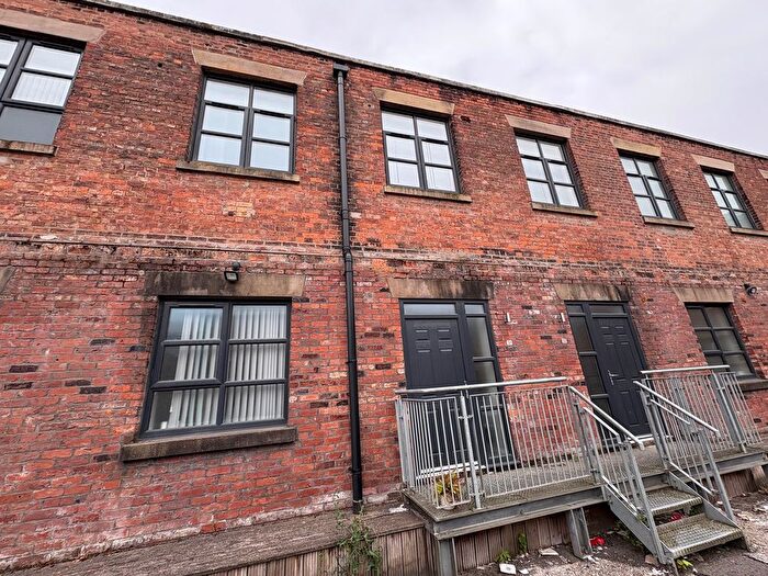 2 Bedroom Maisonette To Rent In Miry Lane, Wigan, WN3