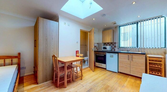 Studio To Rent In Chalk Farm Road, London, NW1