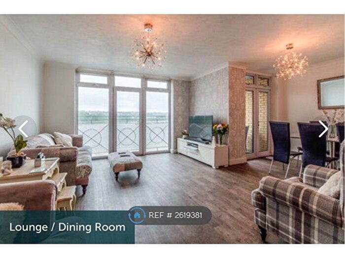 2 Bedroom Flat To Rent In Mayflower House, Rochester, ME1