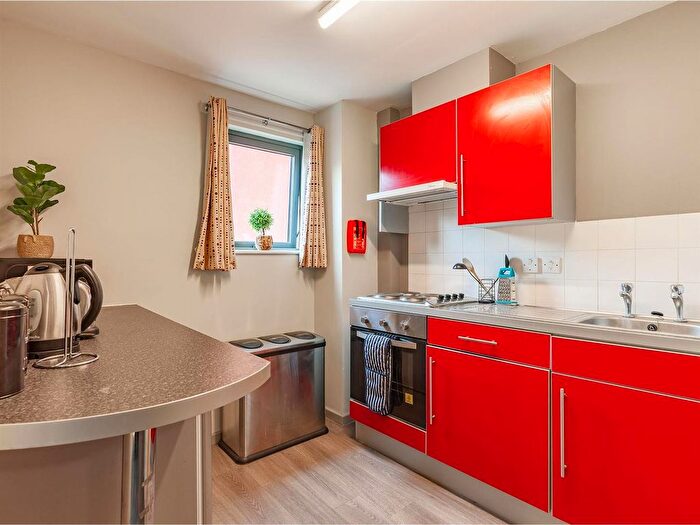 1 Bedroom Flat To Rent In Crown Street, Reading, RG1