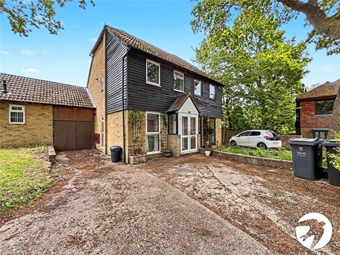 2 Bedroom Semi-Detached House For Sale In Chippendale Close, Walderslade, Kent, ME5