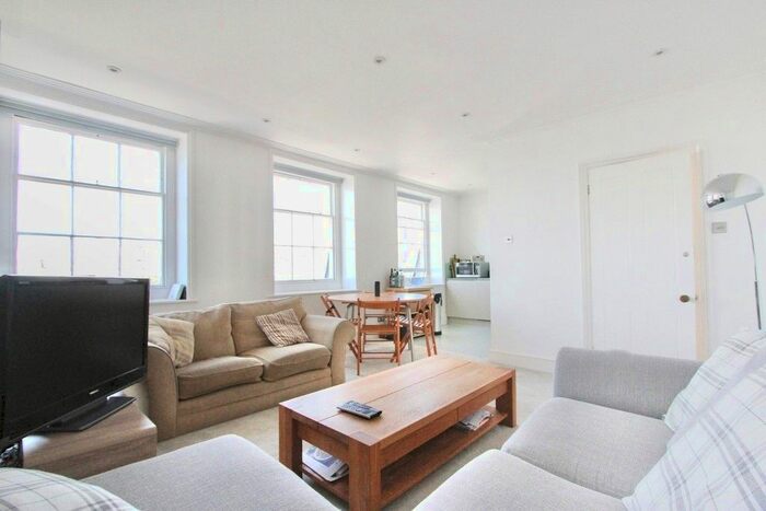 2 Bedroom Flat To Rent In Sussex Square, Brighton, BN2