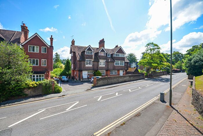 2 Bedroom Flat To Rent In Portsmouth Road, Guildford, GU2