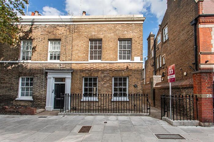 3 Bedroom House For Sale In Fairfield Road, Bow, E3