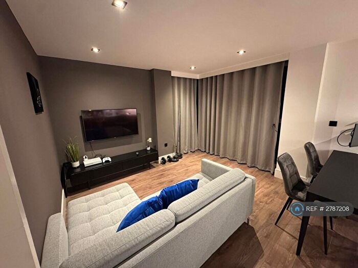 1 Bedroom Flat To Rent In Blackfriars Road, Salford, M3