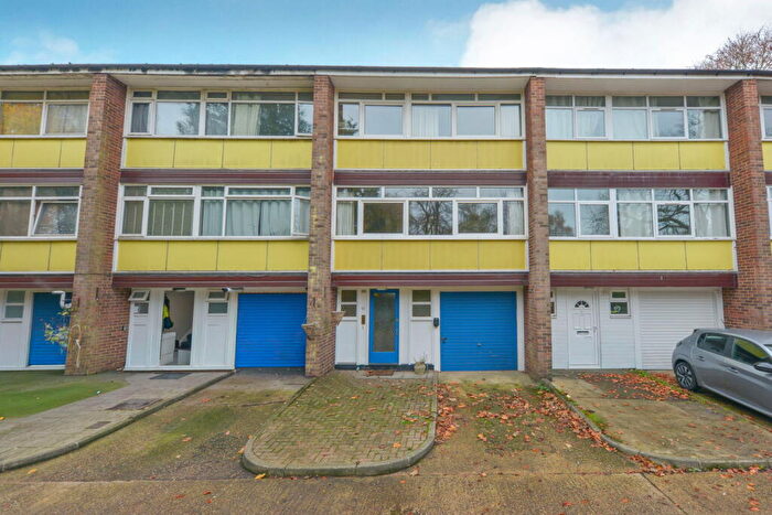 3 Bedroom Terraced House For Sale In Abbots Park, St. Albans, AL1