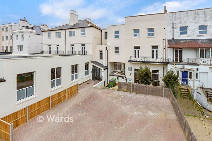 2 Bedroom Apartment For Sale In Pleydell Gardens, Folkestone, Kent, CT20