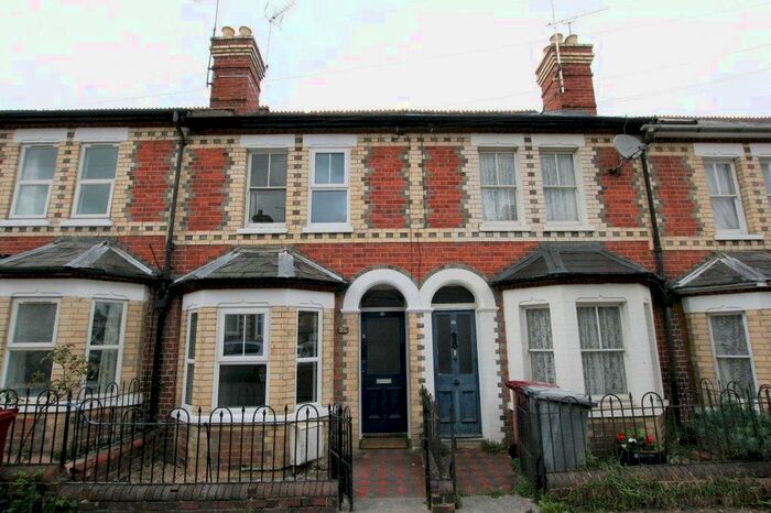 3 Bedroom Property To Rent In Cardigan Gardens, Reading, RG1