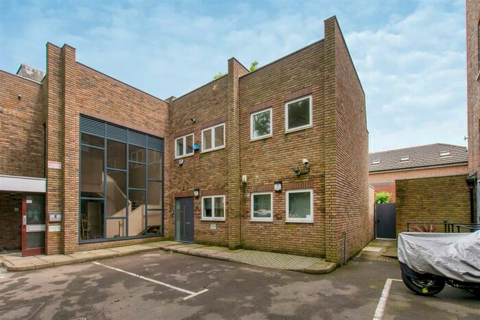 1 Bedroom Flat To Rent In Keswick House, A Anerley Road, Anerley, SE20