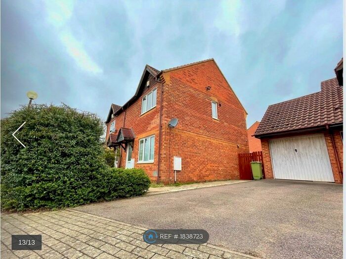 3 Bedroom Semi-Detached House To Rent In Chalwell Ridge, Milton Keynes, MK5