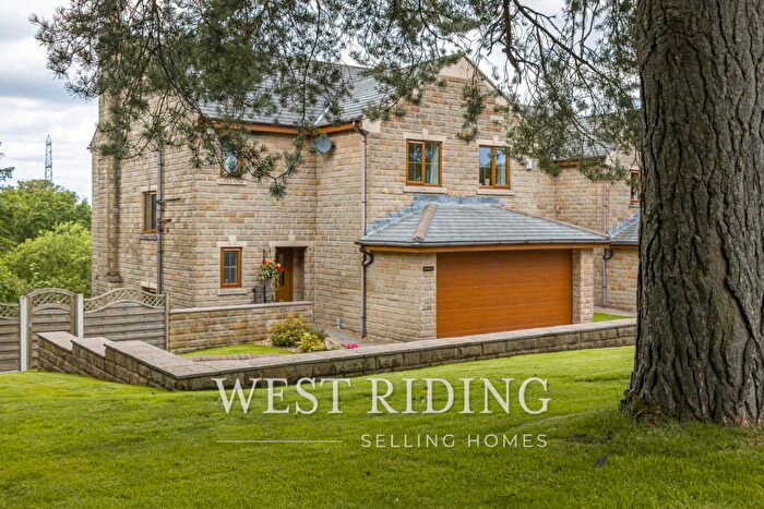 4 Bedroom Detached House For Sale In Carr Lea, Lydgate, Saddleworth, OL4