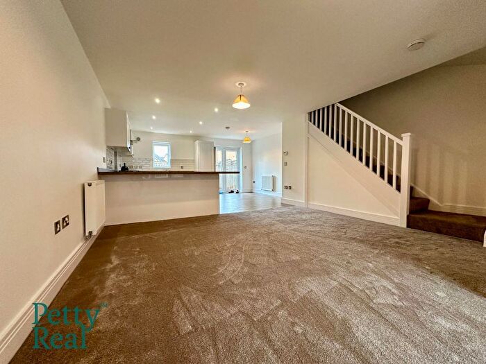 3 Bedroom Semi Detached House To Rent In Skipton Road, Colne, BB8