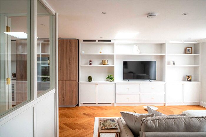 3 Bedroom Flat For Sale In Leamington Road Villas, Notting Hill, London, W11