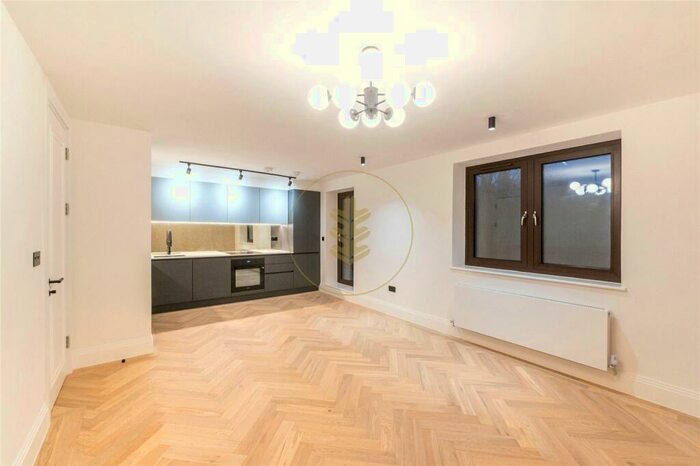 2 Bedroom Apartment To Rent In Shakespeare Road, Mill Hill, London, NW7
