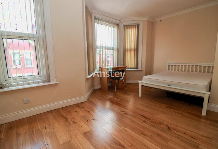 5 Bedroom Terraced House To Rent In Shakespeare Avenue, Southampton, SO17