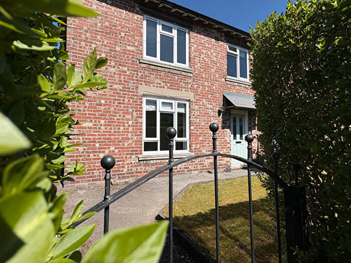 3 Bedroom Semi Detached House For Sale In Brocklehurst Avenue, Macclesfield, Cheshire, SK10