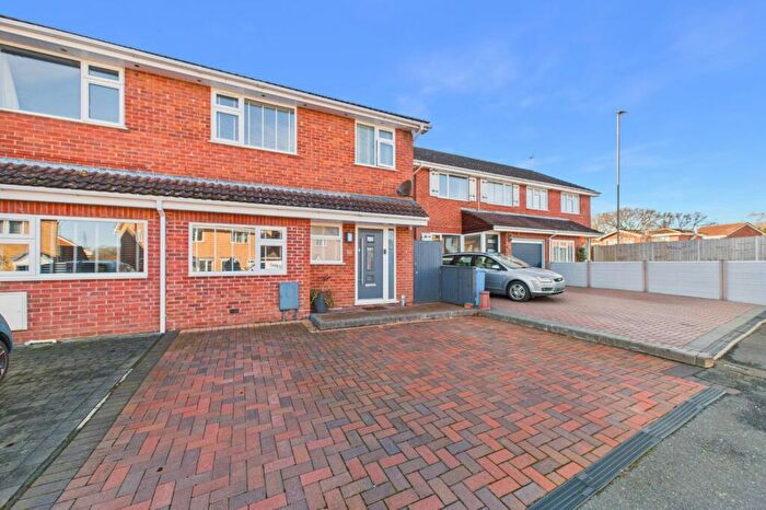 4 Bedroom Semi Detached House For Sale In Hyacinth Close, Poole, Dorset, BH17